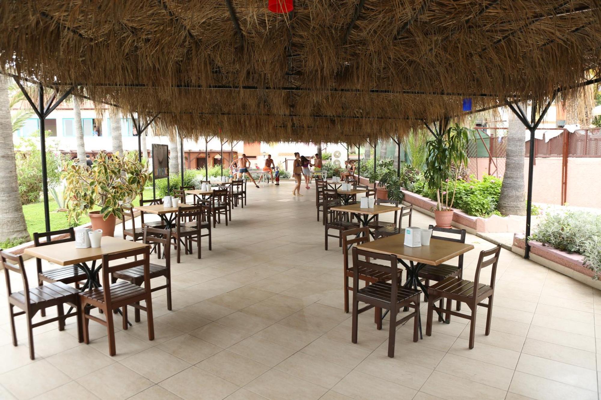 Club Tropical Beach Hotel Toslak Luaran gambar